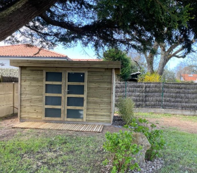 Abri de jardin en bois - Vintage